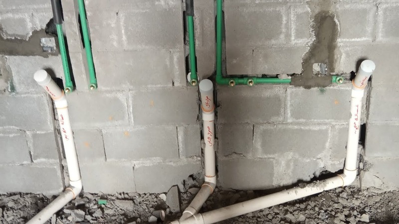 Đối với các ngôi nhà đã phố lâu năm, việc kiểm tra đường ống cũ là rất quan trọng để phát hiện và xử lý các vấn đề về rò rỉ hay hư hỏng